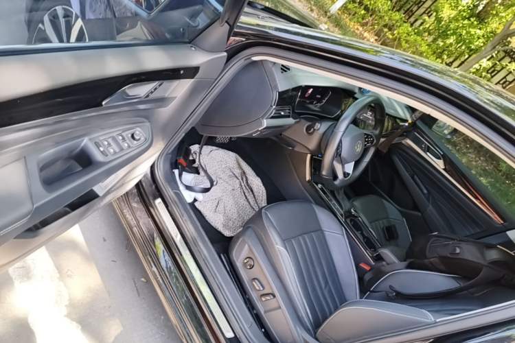Used Volkswagen Passat 2023 330TSI Elite Edition Driver Seat