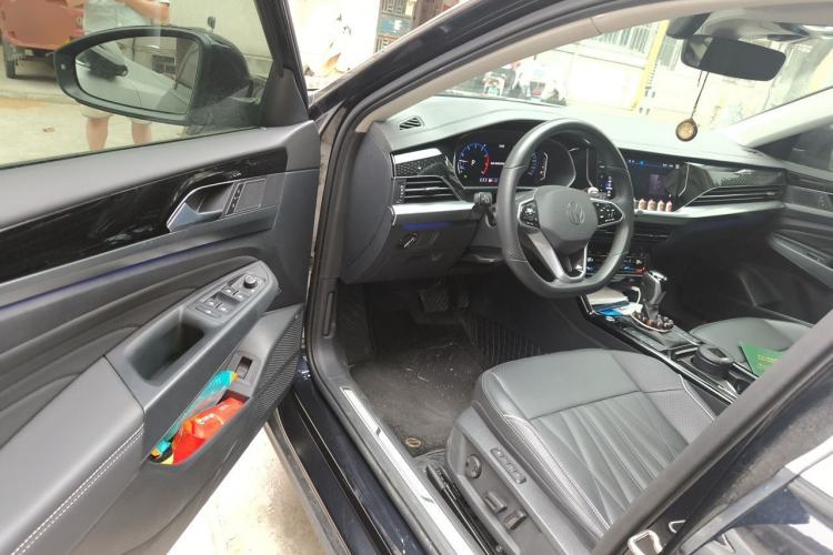 Used Volkswagen Passat 2023 Revised 380TSI Luxury Edition Driver Seat