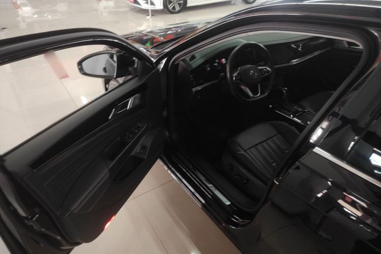 Used Volkswagen Passat 2023 330TSI Elite Edition Driver Seat
