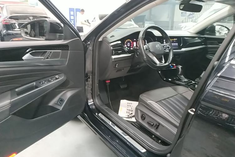 Used Volkswagen Passat 2023 330TSI Elite Edition Driver Seat
