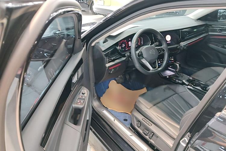 Used Volkswagen Passat 2023 Revised 380TSI Luxury Edition Driver Seat