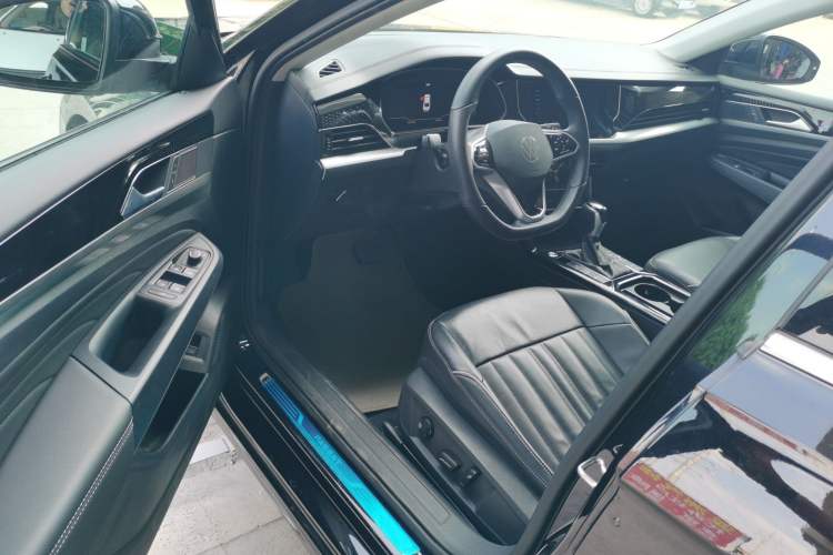 Used Volkswagen Passat 2023 Revised 330TSI Elite Edition Driver Seat
