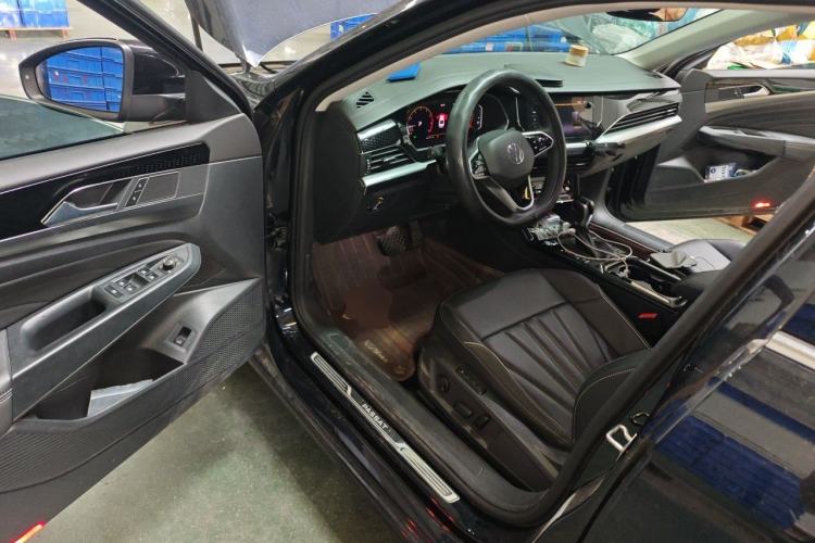 Used Volkswagen Passat 2023 Revised 380TSI Luxury Edition Driver Seat
