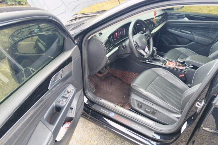 Used Volkswagen Passat 2023 330TSI Starry Luxury Edition Driver Seat