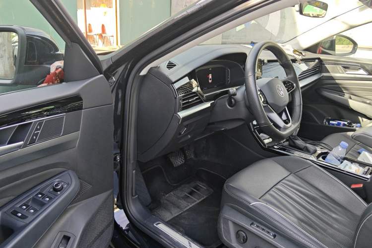 Used Volkswagen Passat 2023 330TSI Starry Luxury Edition Driver Seat