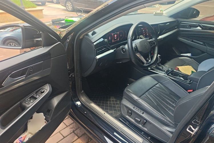 Used Volkswagen Passat 2023 330TSI Starry Luxury Edition Driver Seat