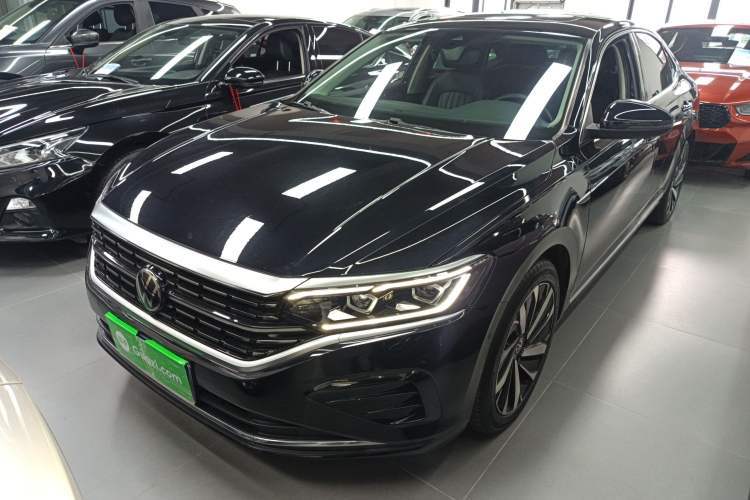 Used Volkswagen Passat 2023 Facelift 330TSI Luxury Edition Guazi used car, China used car export, Used car for sale, Used  cars, Cheapest cars for sale