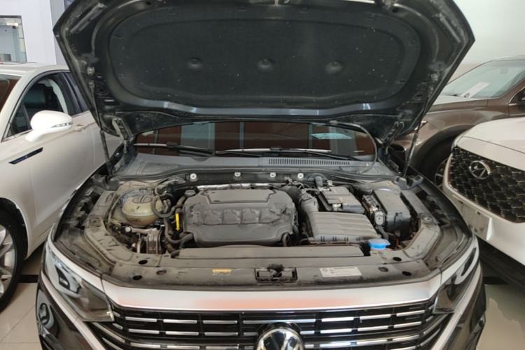 Used Volkswagen Passat 2023 Revised 330TSI Elite Edition Engine Bay