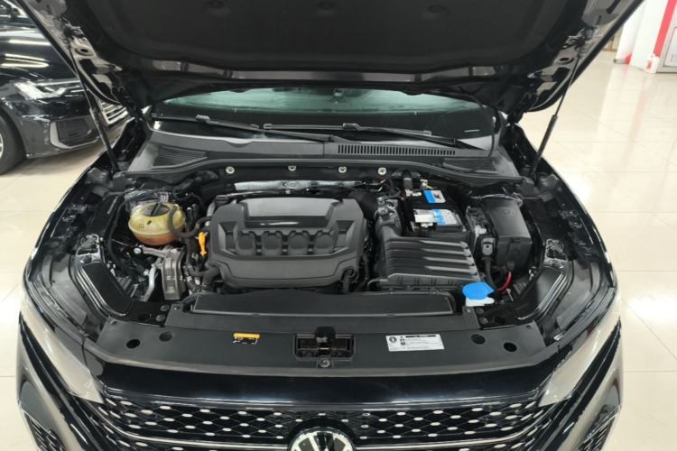 Used Volkswagen Passat 2023 Revised 330TSI Starry Elite Edition Engine Bay