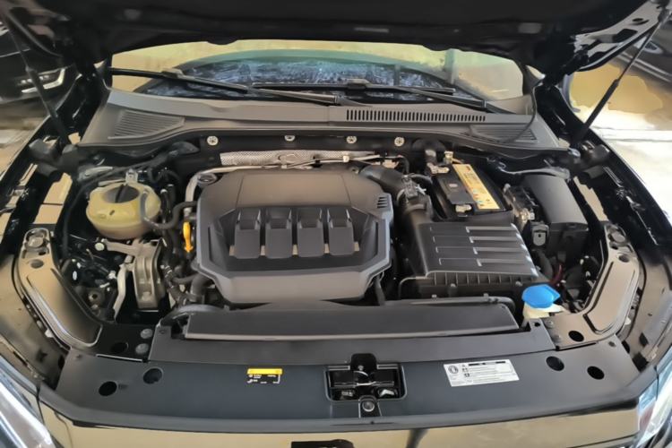 Used Volkswagen Passat 2023 330TSI Starry Luxury Edition Engine Bay