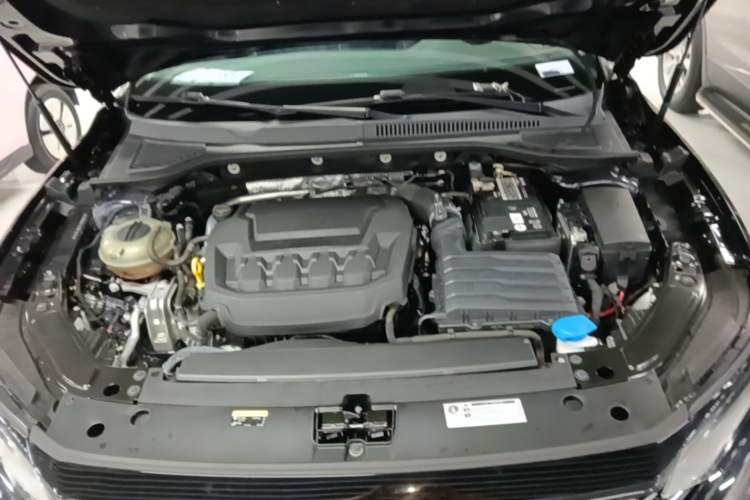 Used Volkswagen Passat 2023 Revised 330TSI Starry Elite Edition Engine Bay