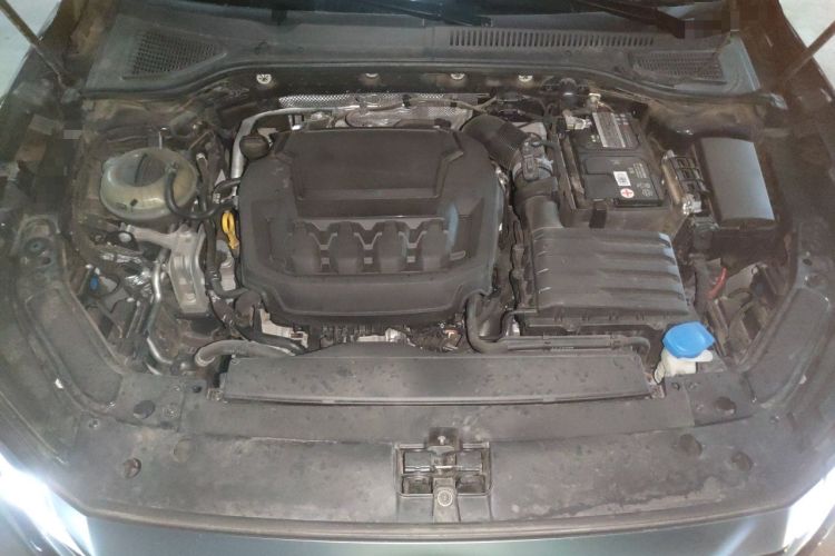 Used Volkswagen Passat 2023 Facelift 330TSI Luxury Edition Engine Bay