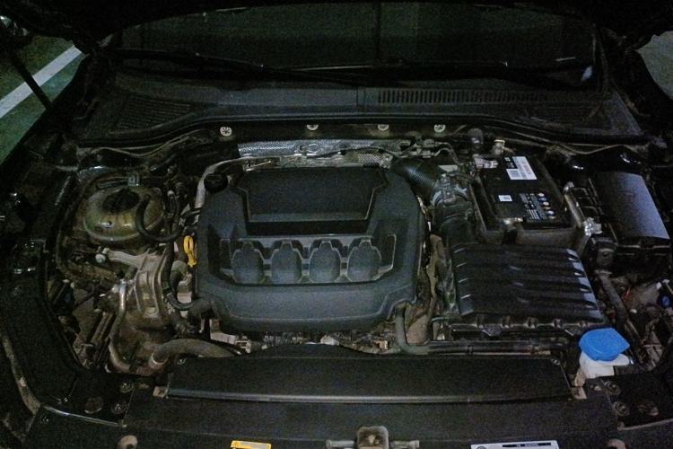 Used Volkswagen Passat 2023 330TSI Luxury Edition Engine Bay