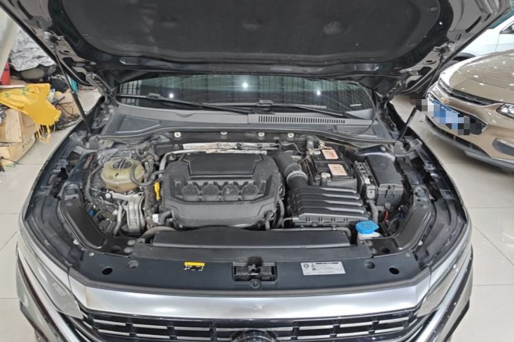 Used Volkswagen Passat 2023 380TSI Flagship Edition Engine Bay