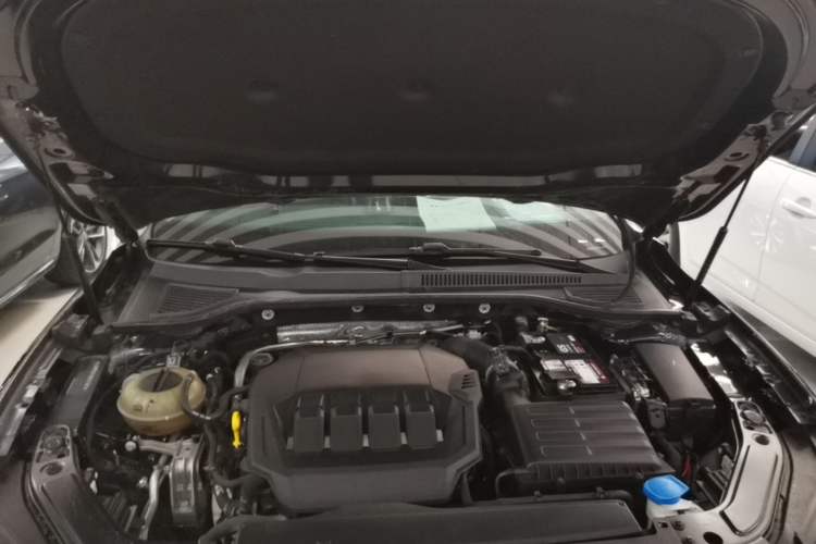 Used Volkswagen Passat 2023 330TSI Elite Edition Engine Bay