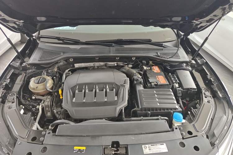 Used Volkswagen Passat 2023 330TSI Elite Edition Engine Bay