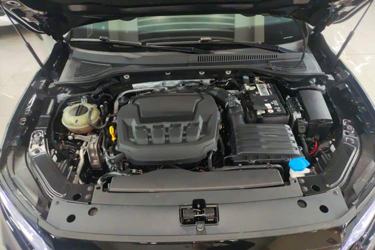 Used Volkswagen Passat 2023 Revised 330TSI Starry Elite Edition Engine Bay