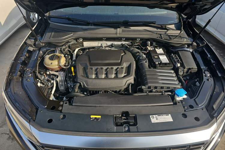 Used Volkswagen Passat 2023 Revised 330TSI Elite Edition Engine Bay