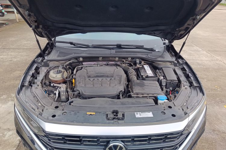 Used Volkswagen Passat 2023 Facelift 330TSI Luxury Edition Engine Bay