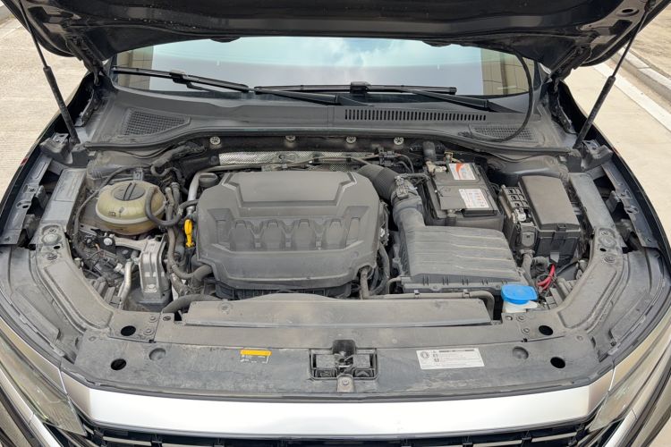 Used Volkswagen Passat 2023 Revised 330TSI Elite Edition Engine Bay