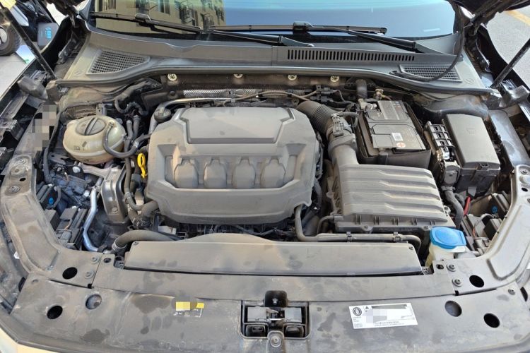 Used Volkswagen Passat 2023 Facelift 330TSI Luxury Edition Engine Bay