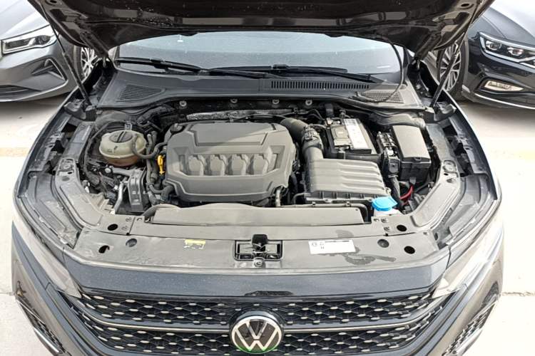 Used Volkswagen Passat 2023 Revised 330TSI Starry Elite Edition Engine Bay