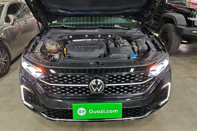 Used Volkswagen Passat 2023 Revised 330TSI Starry Elite Edition Engine Bay