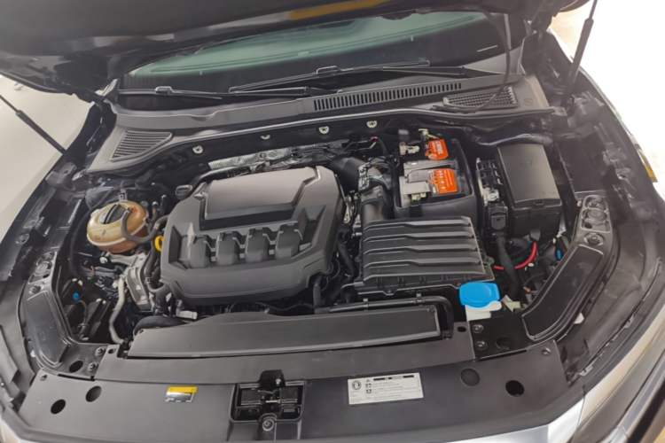 Used Volkswagen Passat 2023 Facelift 330TSI Luxury Edition Engine Bay
