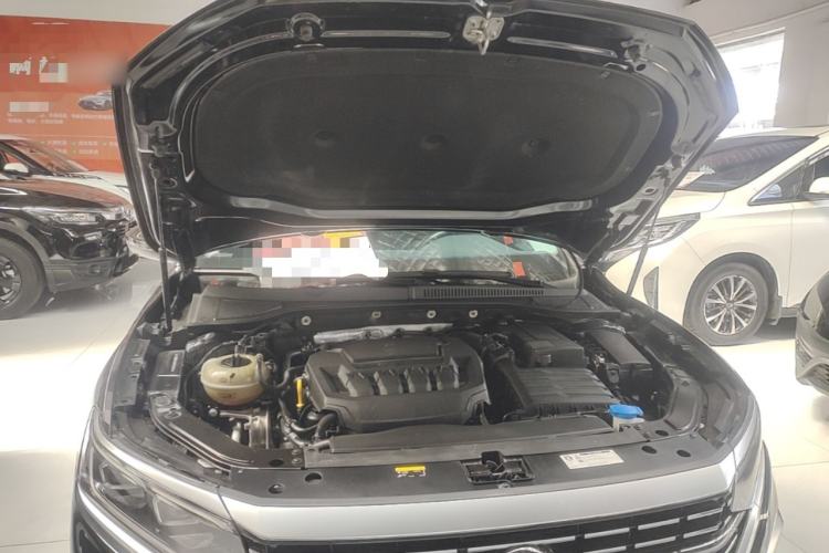 Used Volkswagen Passat 2023 Facelift 330TSI Luxury Edition Engine Bay