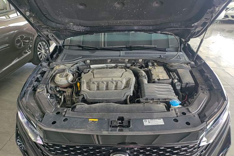 Used Volkswagen Passat 2023 Revised 330TSI Starry Elite Edition Engine Bay