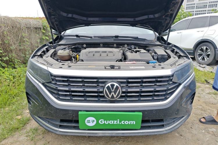 Used Volkswagen Passat 2023 330TSI Starry Luxury Edition Engine Bay