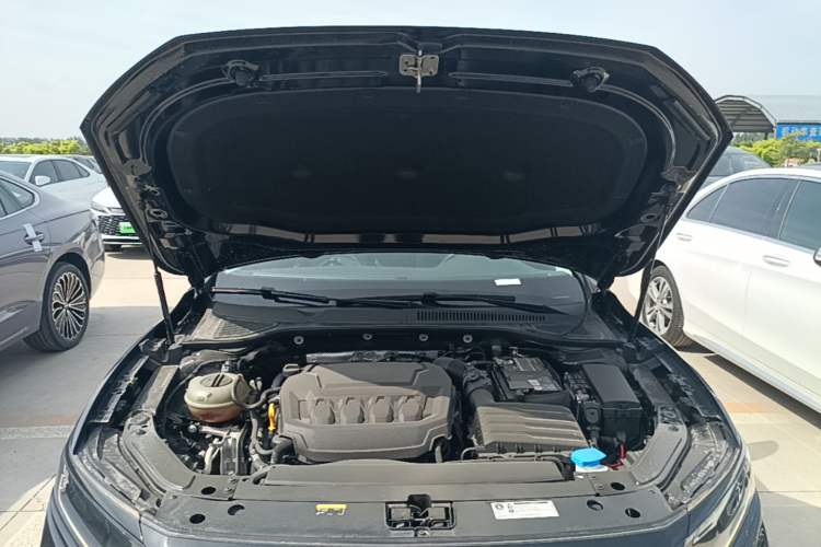 Used Volkswagen Passat 2023 Revised 330TSI Starry Elite Edition Engine Bay