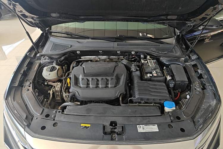 Used Volkswagen Passat 2023 Revised 330TSI Starry Elite Edition Engine Bay