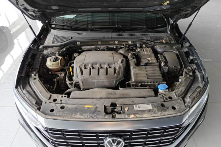 Used Volkswagen Passat 2023 330TSI Elite Edition Engine Bay