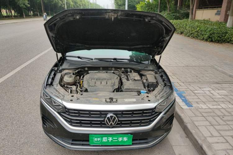 Used Volkswagen Passat 2023 330TSI Prestige Edition Engine Bay