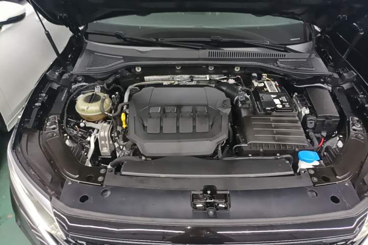 Used Volkswagen Passat 2023 330TSI Starry Elite Edition Engine Bay