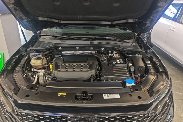 Used Volkswagen Passat 2023 Revised 330TSI Starry Elite Edition Engine Bay