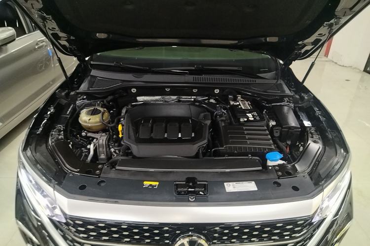Used Volkswagen Passat 2023 330TSI Starry Elite Edition Engine Bay
