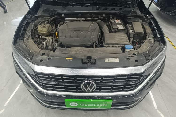 Used Volkswagen Passat 2023 Revised Version 380TSI Flagship Edition Engine Bay