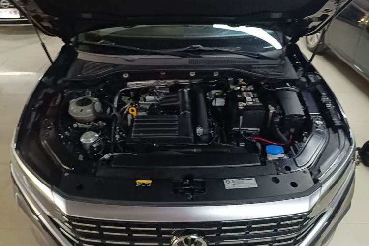 Used Volkswagen Passat 2023 Revised Version 280TSI Business Edition Engine Bay