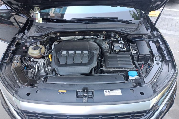Used Volkswagen Passat 2023 330TSI Luxury Edition Engine Bay