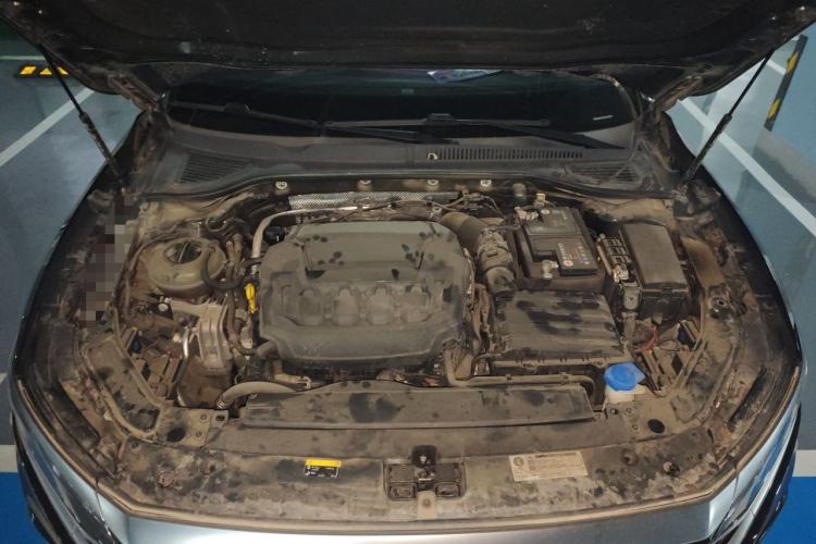 Used Volkswagen Passat 2023 Facelift 330TSI Luxury Edition Engine Bay