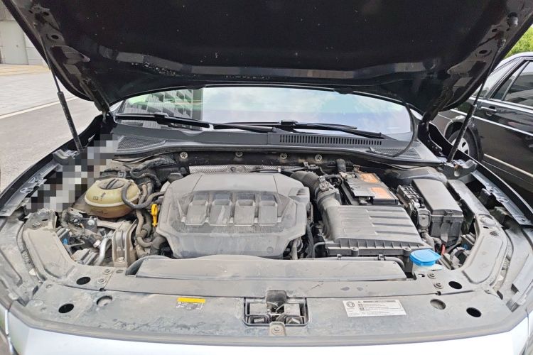 Used Volkswagen Passat 2023 330TSI Luxury Edition Engine Bay