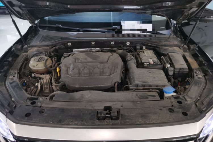 Used Volkswagen Passat 2023 Facelift 330TSI Luxury Edition Engine Bay