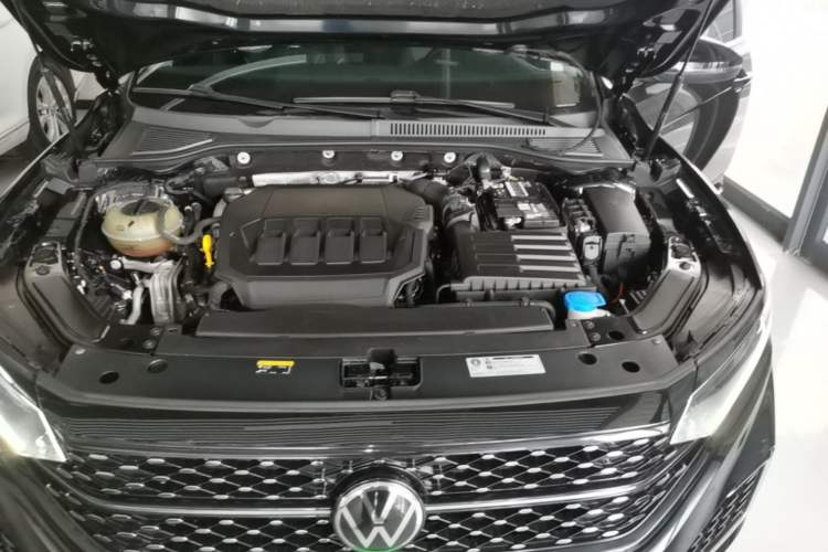 Used Volkswagen Passat 2023 330TSI Starry Elite Edition Engine Bay