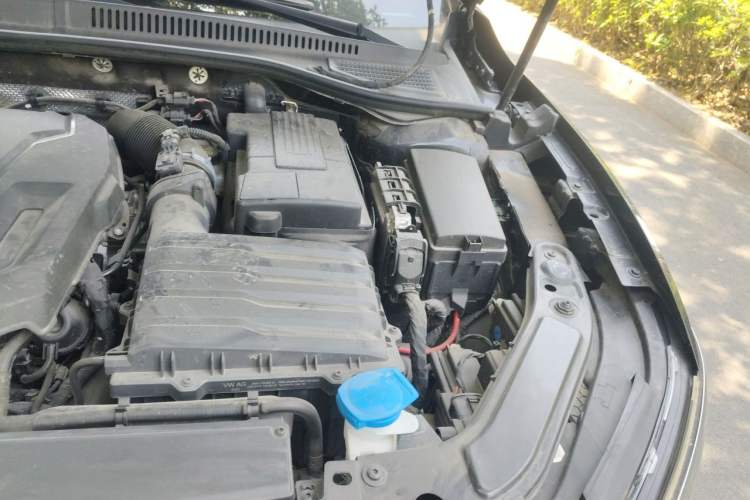 Used Volkswagen Passat 2023 Facelift 330TSI Prestige Edition Engine Bay Left