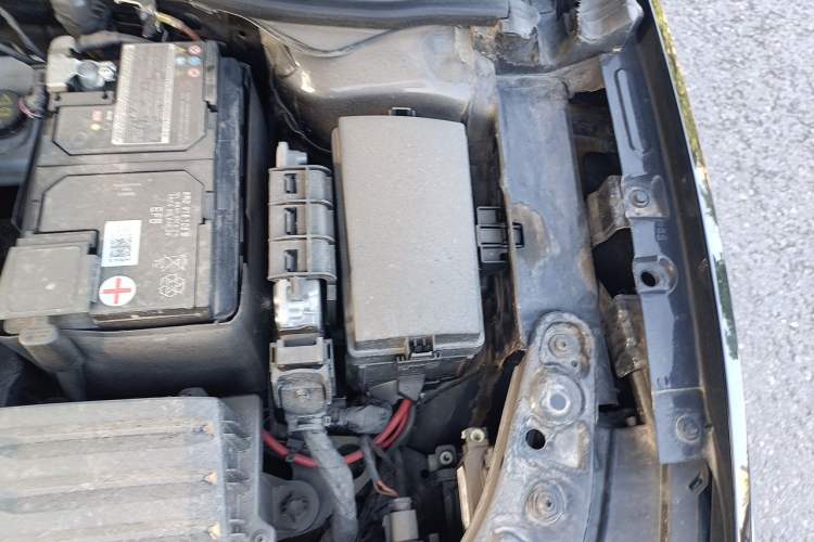 Used Volkswagen Passat 2023 330TSI Elite Edition Engine Bay Left