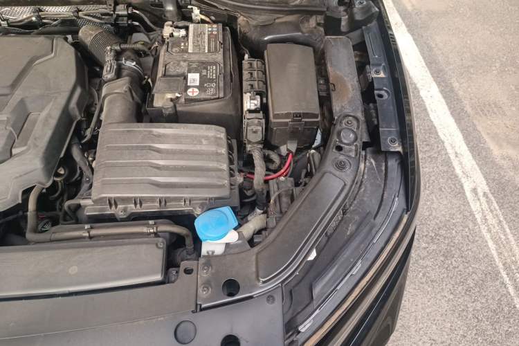 Used Volkswagen Passat 2023 Revised 330TSI Starry Luxury Edition Engine Bay Left