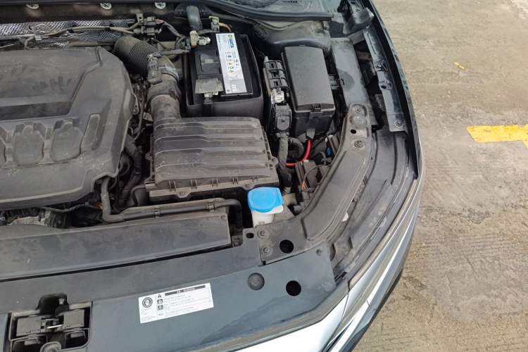 Used Volkswagen Passat 2023 Facelift 330TSI Luxury Edition Engine Bay Left