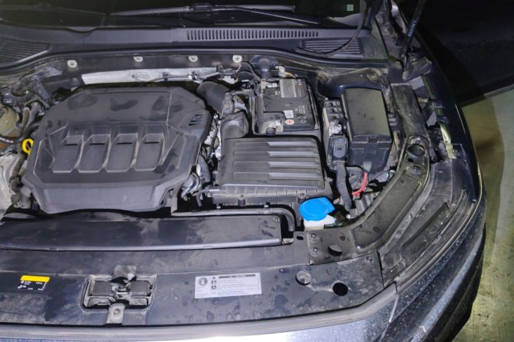 Used Volkswagen Passat 2023 330TSI Elite Edition Engine Bay Left